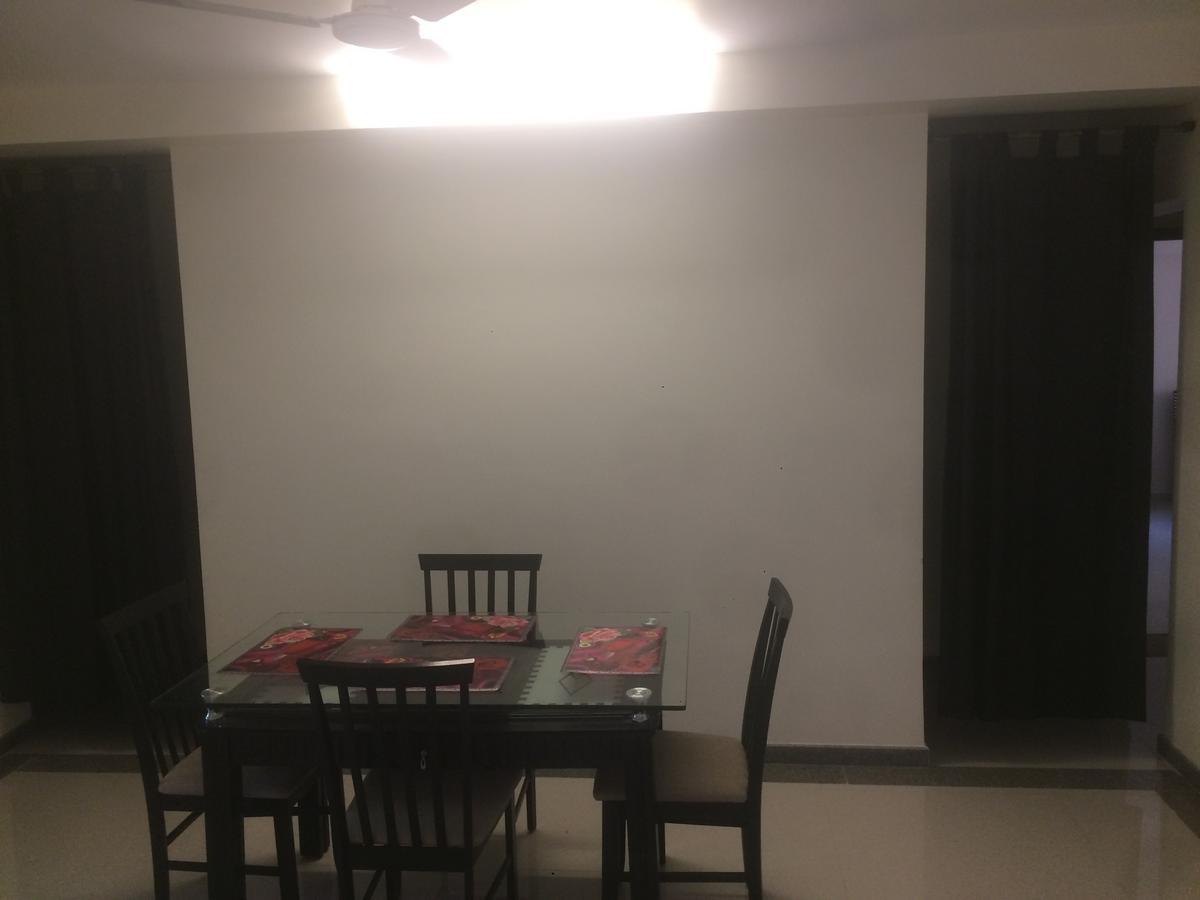 Poonam Hieghts Bed and Breakfast Mumbai Exteriör bild